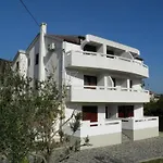 Lägenhet In Mit Eigenem Balkon By Interhome *