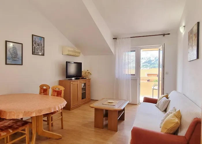 In Mit Eigenem Balkon By Interhome Apartamento *